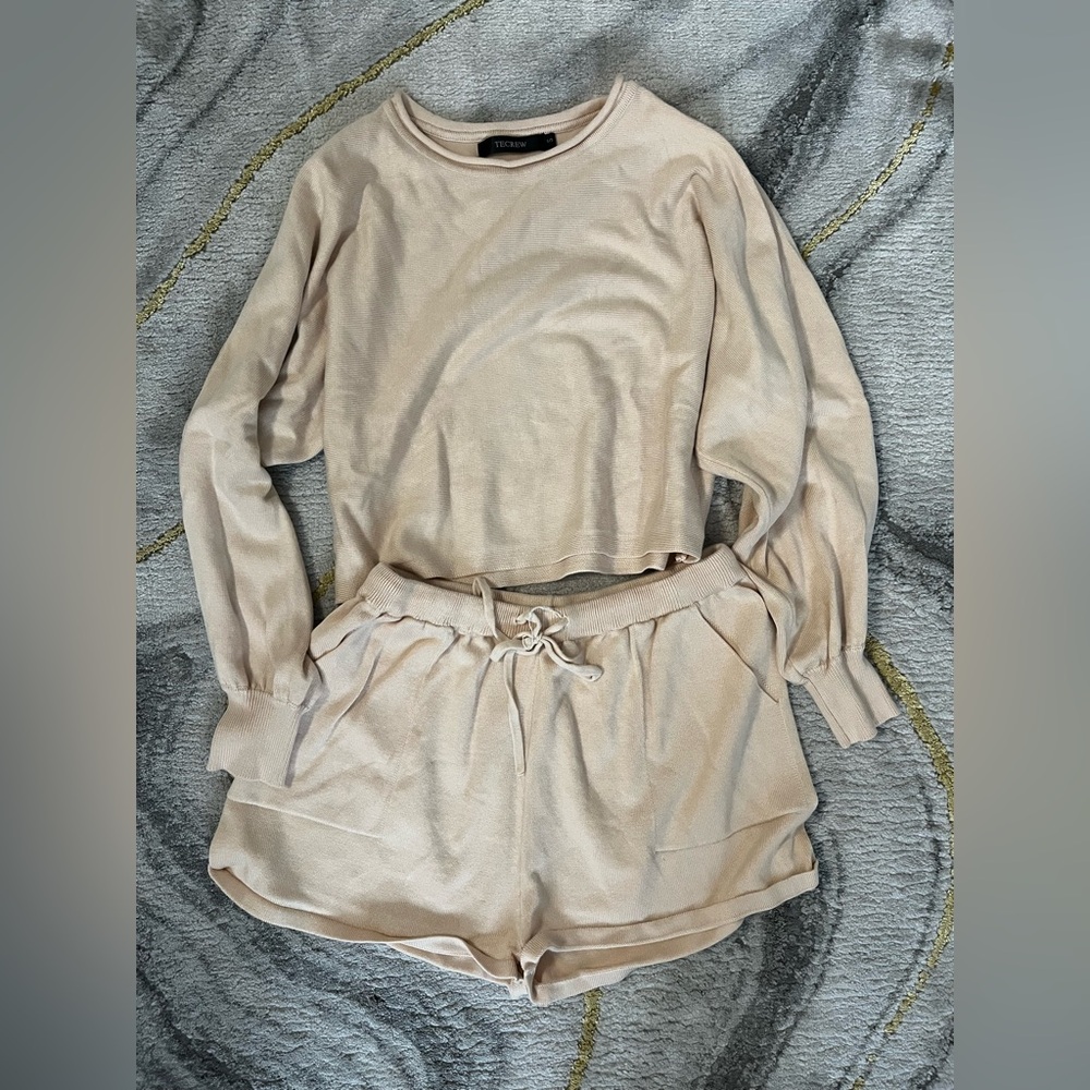 TECREW Tan Knit Short Set